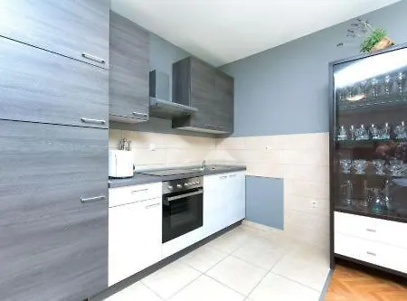 Charming In Centre Apartment *