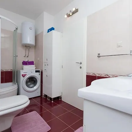 Charming In Centre Apartment