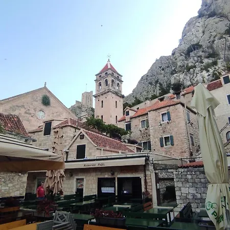Charming In Centre Apartment